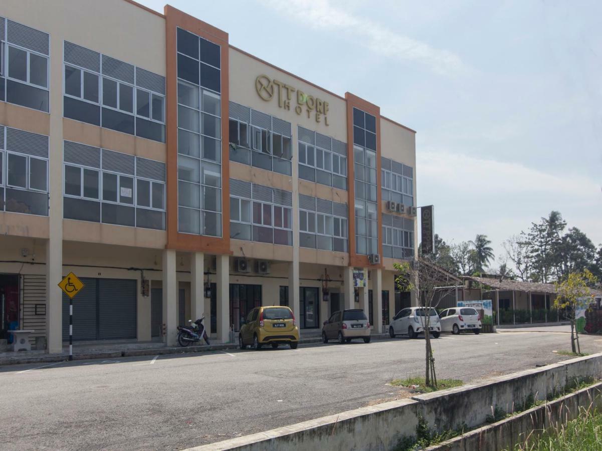 TT Dorf Hotel Matang Taiping Exterior foto